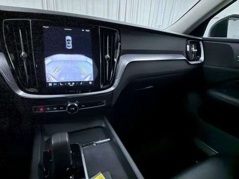 Used 2025 Volvo S60 B5 Core image 20
