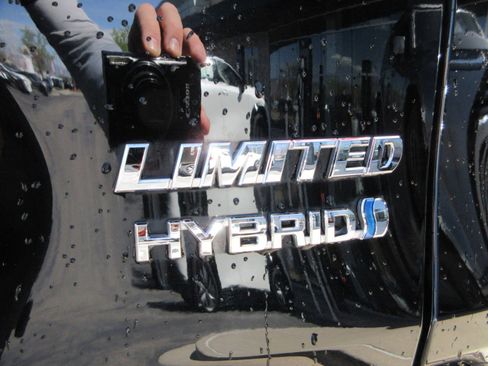 Used 2024 Toyota RAV4 Limited w/ Advanced Technology Package image 9