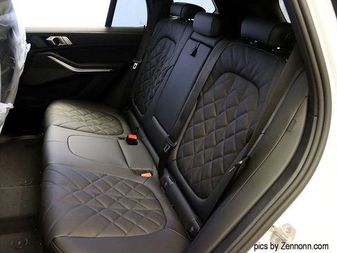 Used 2026 BMW X5 xDrive40i w/ Climate Comfort Package image 18