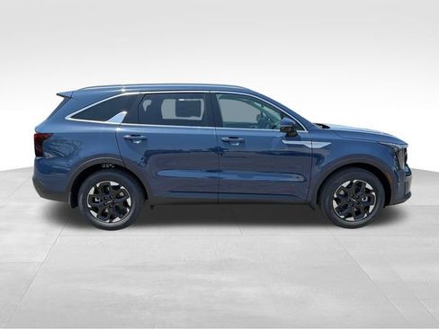 New 2026 Kia Sorento S FWD image 8