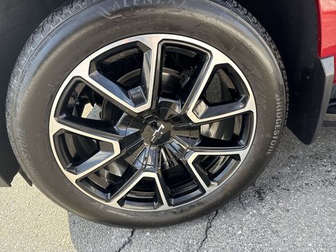 Used 2024 Chevrolet Tahoe RST w/ Luxury Package image 12