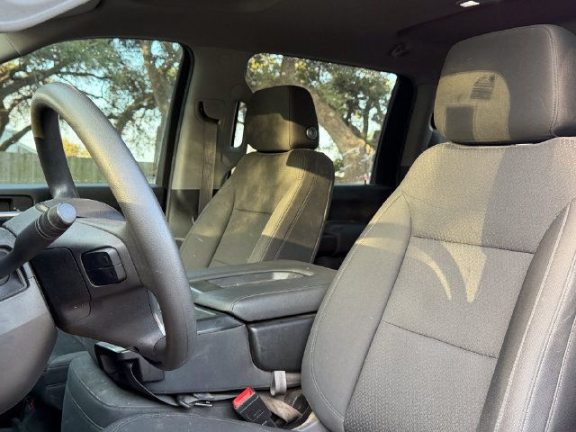 Used 2022 Chevrolet Silverado 2500 Custom w/ Custom Value Package AWD/4WD image 8