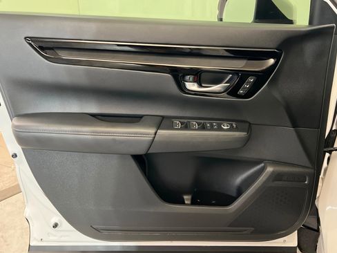 Used 2025 Honda CR-V EX-L image 15