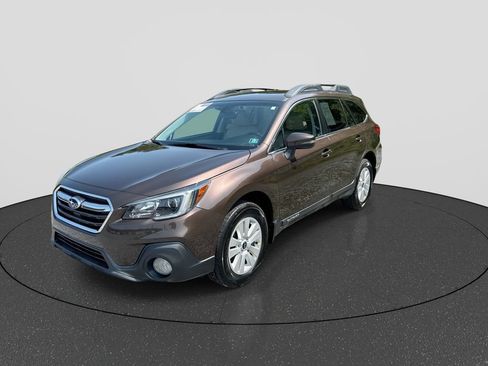 Used 2019 Subaru Outback 2.5i Premium w/ Popular Package #2 AWD/4WD image 4