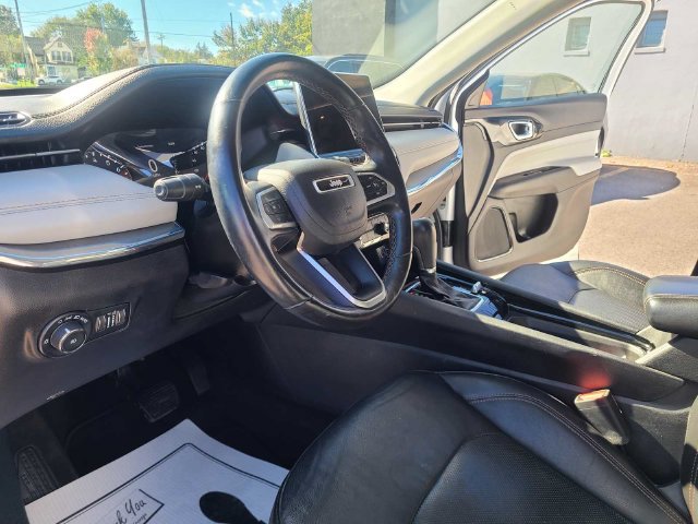 Used 2022 Jeep Compass Limited AWD/4WD image 12