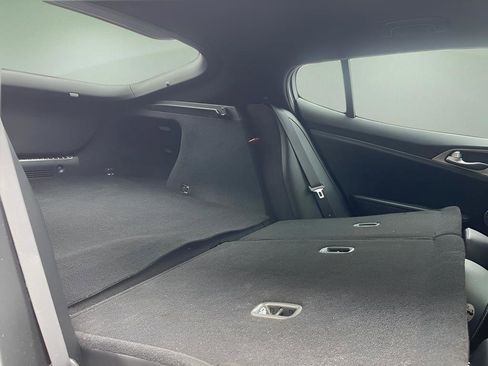 Used 2018 Kia Stinger GT2 image 36