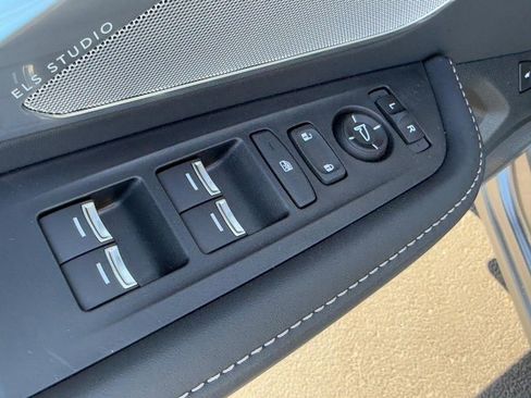 Certified 2025 Acura RDX w/ Technology Package image 11