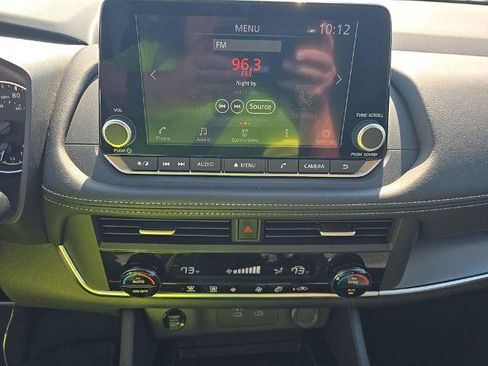 Certified 2025 Nissan Rogue SV FWD image 10