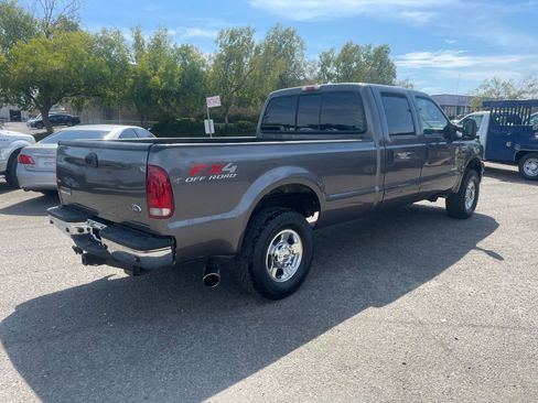 Used 2005 Ford F250 Lariat AWD/4WD image 4