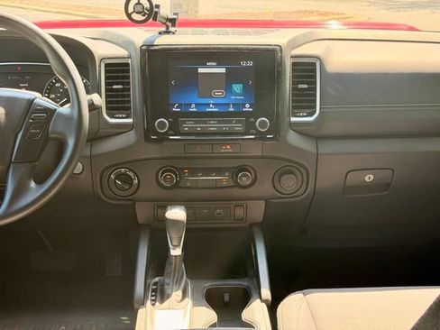 Used 2022 Nissan Frontier SV AWD/4WD image 23