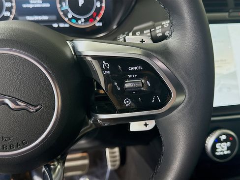 Used 2024 Jaguar E-PACE R-Dynamic SE image 15