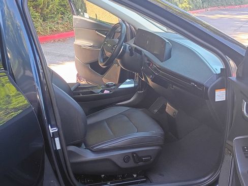 Certified 2023 Kia EV6 Wind RWD image 17