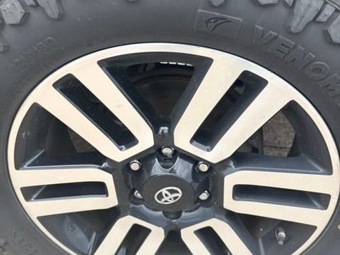 Used 2017 Toyota 4Runner Limited AWD/4WD image 12