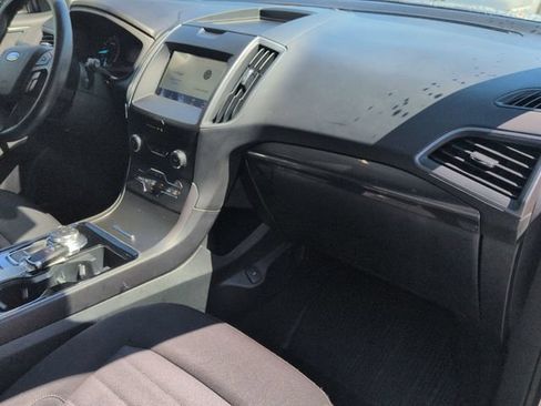 Used 2020 Ford Edge SE FWD image 29