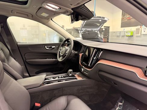 Used 2023 Volvo XC60 B5 Plus w/ Climate Package image 28
