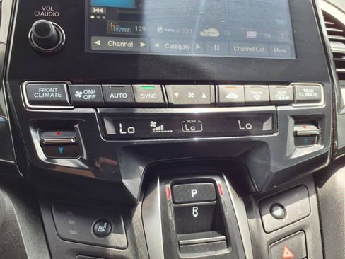 Used 2024 Honda Odyssey EX image 7