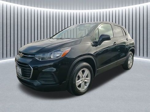 Used 2021 Chevrolet Trax LS w/ Tint and Cruise Package image 16