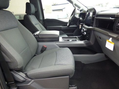 New 2026 Ford F150 XLT w/ XLT Chrome Appearance Package image 14