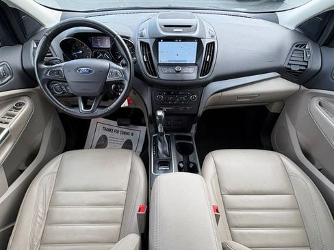 Used 2017 Ford Escape SE w/ SE Leather Comfort Package AWD/4WD image 19