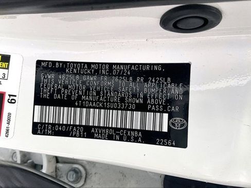 Used 2025 Toyota Camry LE image 18