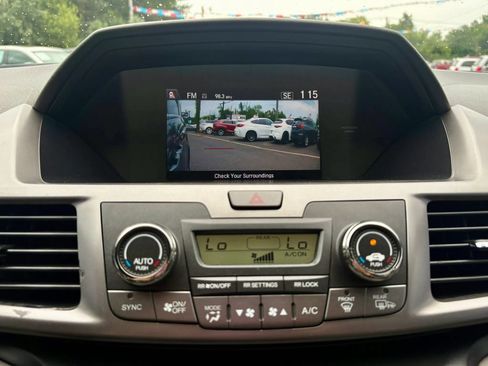 Used 2016 Honda Odyssey EX image 32