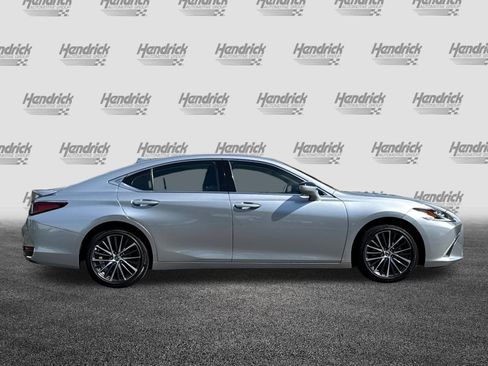 Used 2025 Lexus ES 300h w/ Premium Package FWD image 3