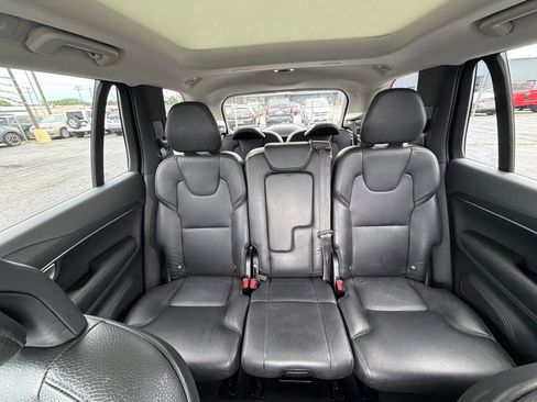 Used 2020 Volvo XC90 T6 Momentum w/ Protection Package Premier AWD/4WD image 31