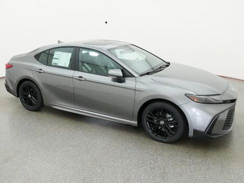 New 2026 Toyota Camry SE image 13