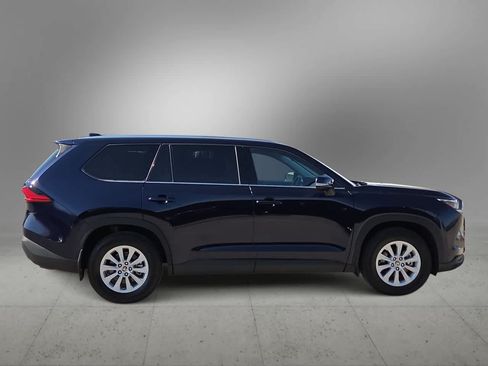 Certified 2024 Toyota Grand Highlander FWD image 9