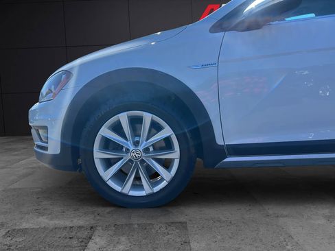 Used 2017 Volkswagen Golf Alltrack SEL image 26