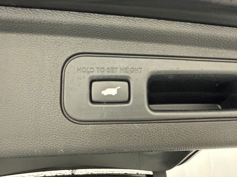Used 2023 Honda Odyssey Elite image 12