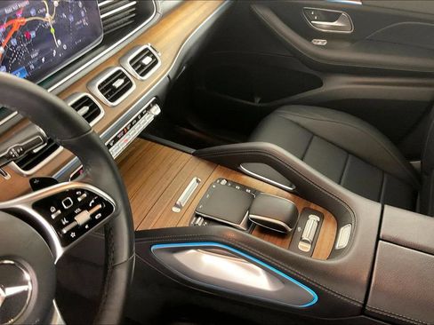Certified 2023 Mercedes-Benz GLS 450 4MATIC image 12