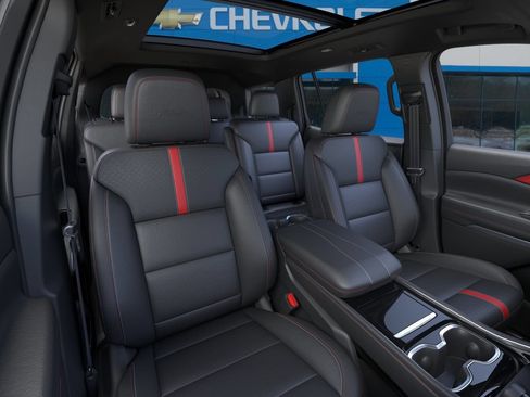 New 2027 Chevrolet Traverse RS w/ LPO, Floor Liner Package AWD/4WD image 23