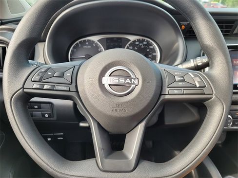 New 2025 Nissan Kicks Play S image 17