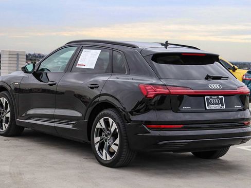 Used 2023 Audi e-tron Premium w/ Convenience Plus Package image 6