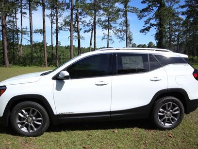 New 2024 GMC Terrain SLT
