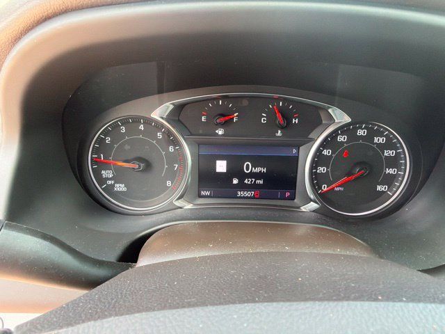 Used 2023 GMC Acadia SLT w/ LPO, Floor Liner Package FWD image 11