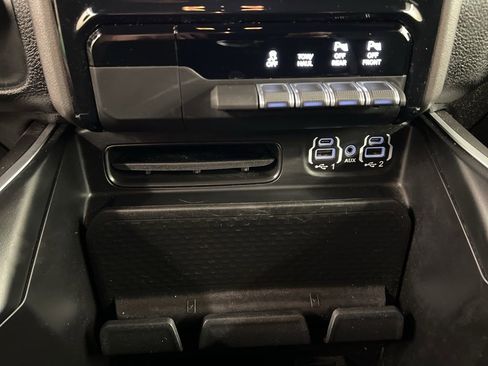 Used 2021 RAM 1500 Big Horn image 14