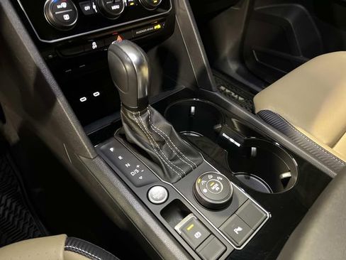 Certified 2023 Volkswagen Atlas Cross Sport SEL image 21