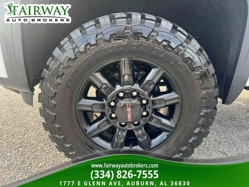 Used 2024 GMC Sierra 2500 AT4 w/ Technology Package image 31