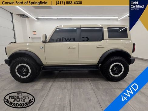 Certified 2025 Ford Bronco Outer Banks w/ Sasquatch Package AWD/4WD image 2