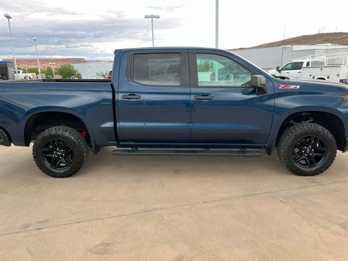 Used 2021 Chevrolet Silverado 1500 Custom Trail Boss w/ LPO, Dark Essentials Package image 7