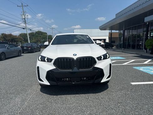 Used 2024 BMW X6 xDrive40i w/ Premium Package AWD/4WD image 2