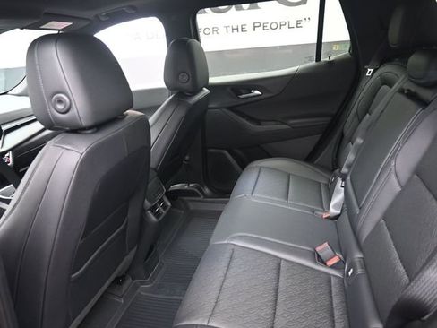 New 2026 Chevrolet Equinox LT w/ Convenience Package II image 9