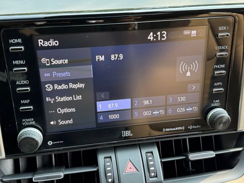 Used 2020 Toyota RAV4 Limited AWD/4WD image 6