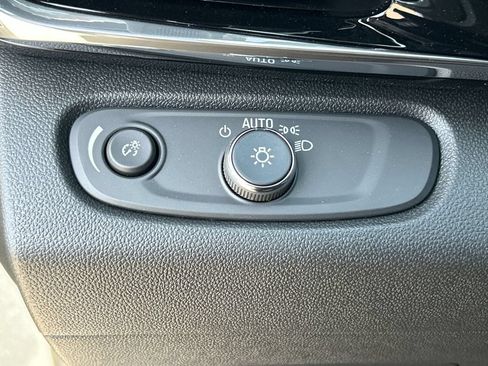 New 2026 Buick Envista Sport Touring FWD image 18