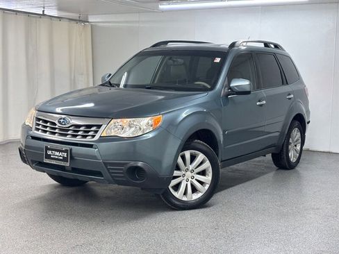 Used 2011 Subaru Forester 2.5X Premium w/ Popular Equipment Group 1A image 3