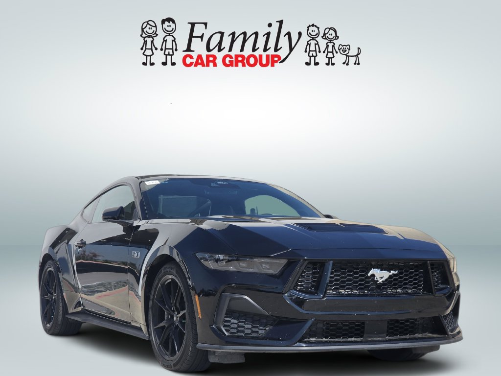 Used 2025 Ford Mustang GT Premium RWD image 2