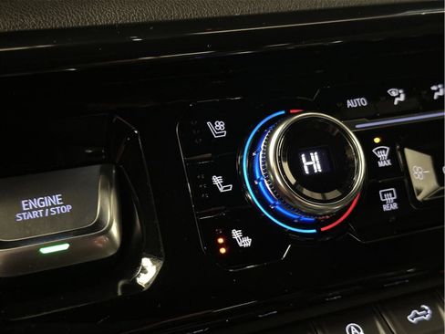 Certified 2023 GMC Sierra 1500 AT4 w/ Technology Package image 35