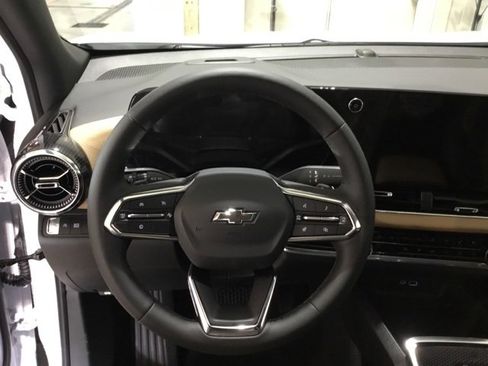 New 2026 Chevrolet Equinox ACTIV w/ Convenience Package III image 28